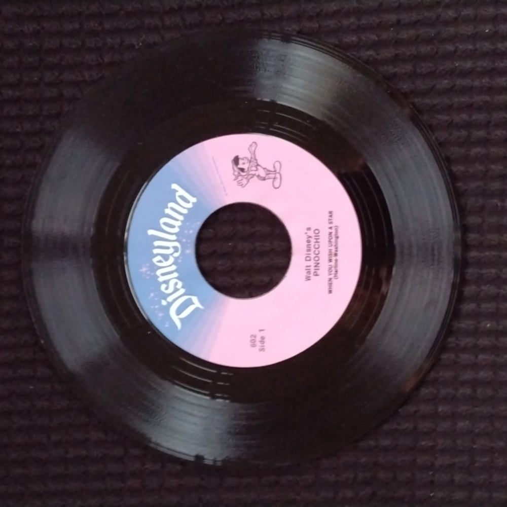 Pinocchio Record - Picture 4 of 4
